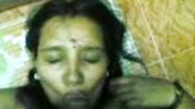 टाइट लेगिंग हिंदी में सेक्सी पिक्चर मूवी में जेनी स्मिथ चलना