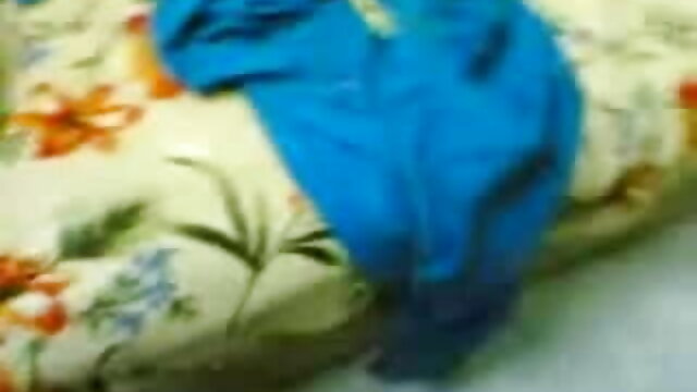 दो लड़कियों को एक दोस्त चूसना और कमरे में एक dildo के bf सेक्सी मूवी हिंदी साथ खुद को बकवास