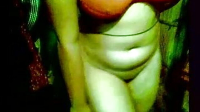 मोटी लड़की एक बड़े सेक्सी हिंदी वीडियो फुल मूवी गधे से सरासर pantyhose निकालती है