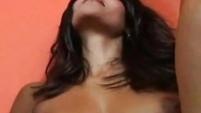एंजेला स्टोन सेक्सी हिंदी मूवी वीडियो में खुशी के साथ बहती है