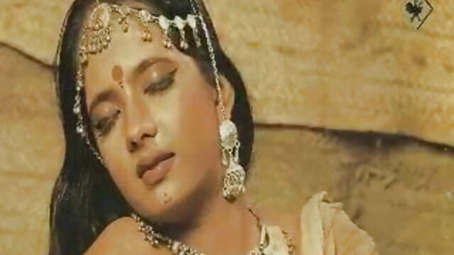 खल ने स्टॉकिंग में एक सेक्सी हिंदी मूवी वीडियो में धक-धक गर्ल के फैंस को दिया