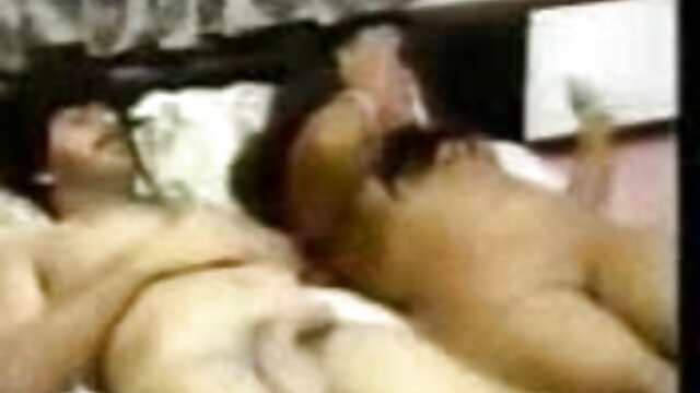 आदमी लाल अधोवस्त्र में मोटा माँ के सेक्सी वीडियो फुल फिल्म बड़े स्तन लाड़