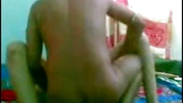 मोज़ा में आकर्षक वेब कैमरा पर एक फुल हद सेक्सी मूवी dildo के साथ खुद को fucks
