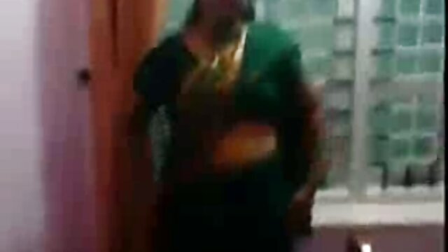 दीवार के पास हिंदी सेक्सी मूवी वीडियो सेक्सी अधोवस्त्र बकवास में समलैंगिकों