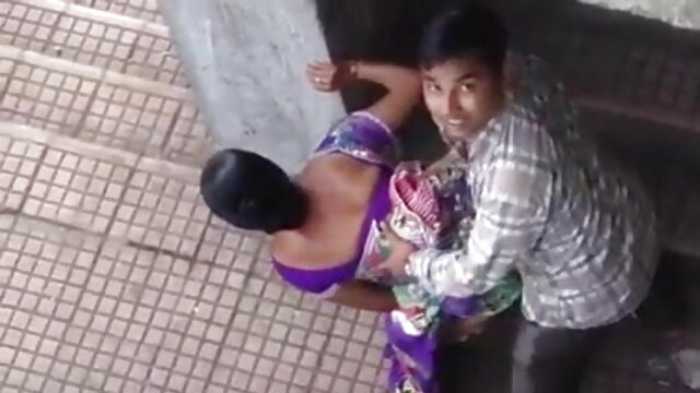 चार गर्लफ्रेंड सेक्सी वीडियो मूवी हिंदी में स्ट्रिप खेलते हैं