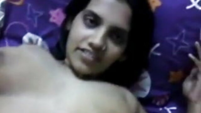 उसके घुटनों पर एथलेटिक श्यामला blowjob हिंदी सेक्सी वीडियो मूवी